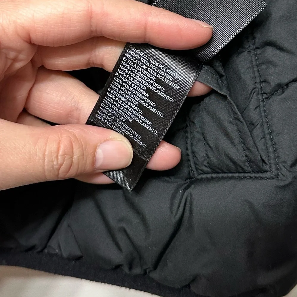 The North Face Girls Reversible Puffer Jacket- Size XL 18